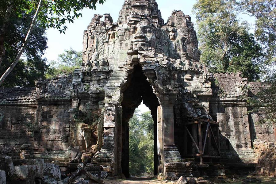 Angkor thom east gate