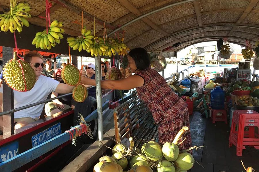 cai-be-floating-market-1