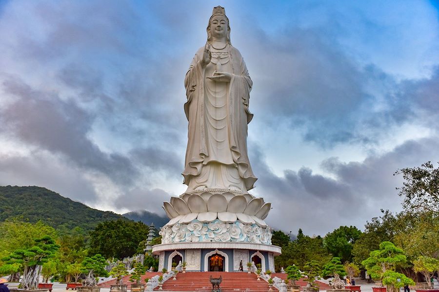 linh-ung-pagoda-1