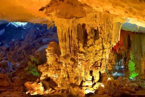 sung-sot-cave-1